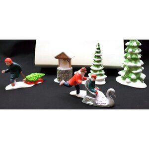 Dept 56 Christmas New England WINTER VILLAGE ACCESSORY wishing well swan sleigh